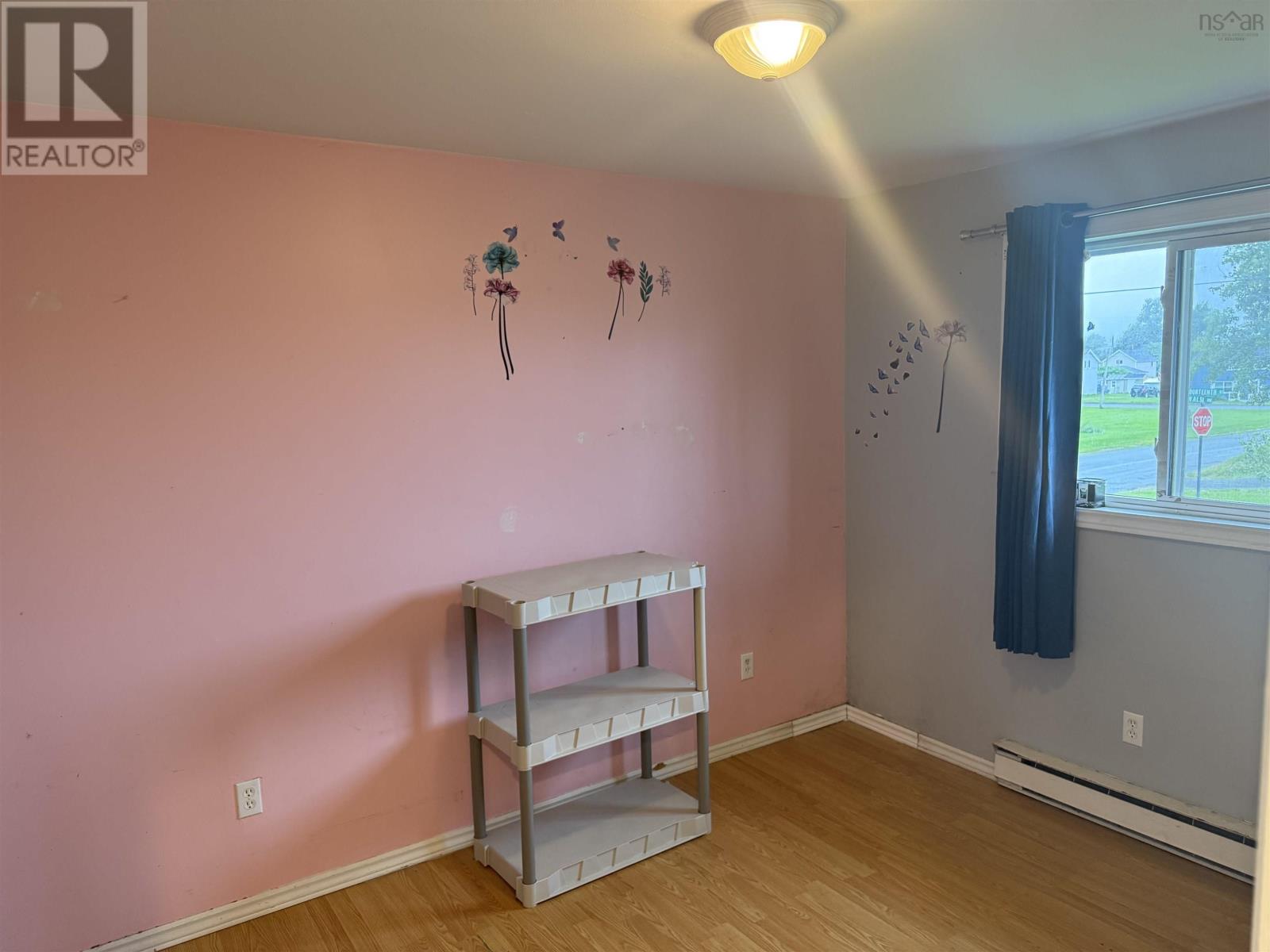 384 Fourteenth Street, New Waterford, Nova Scotia  B1H 4V8 - Photo 12 - 202618584