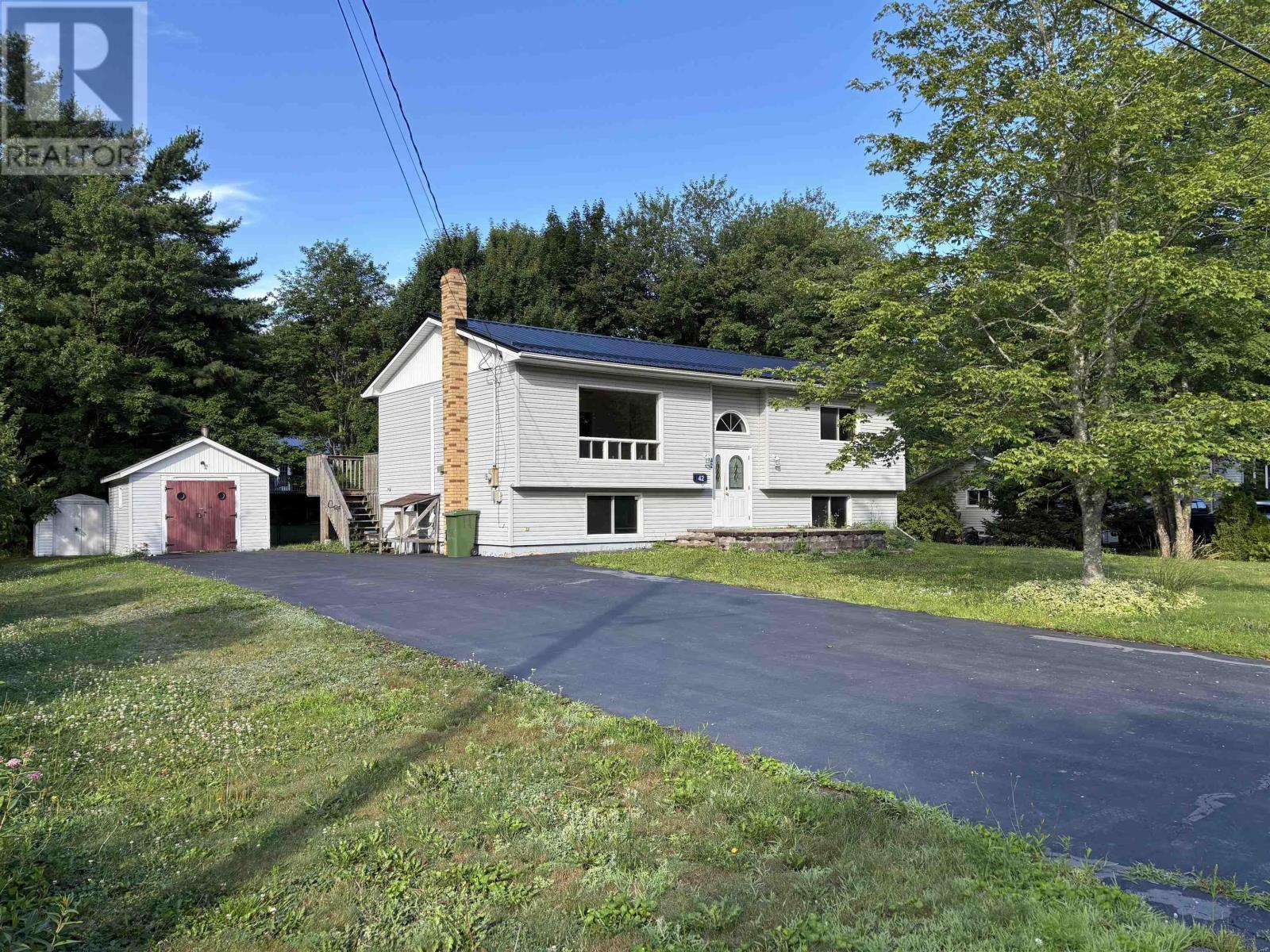 42 Alpine Drive, Bridgewater, Nova Scotia  B4V 3A7 - Photo 4 - 202618590