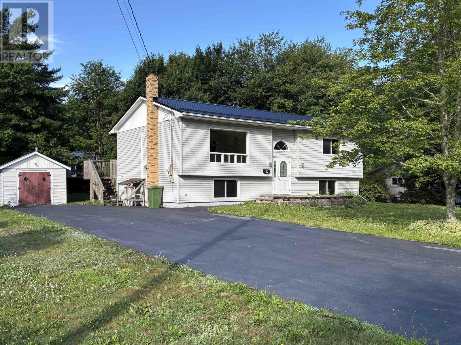 42 Alpine Drive, Bridgewater, Nova Scotia  B4V 3A7 - Photo 5 - 202618590