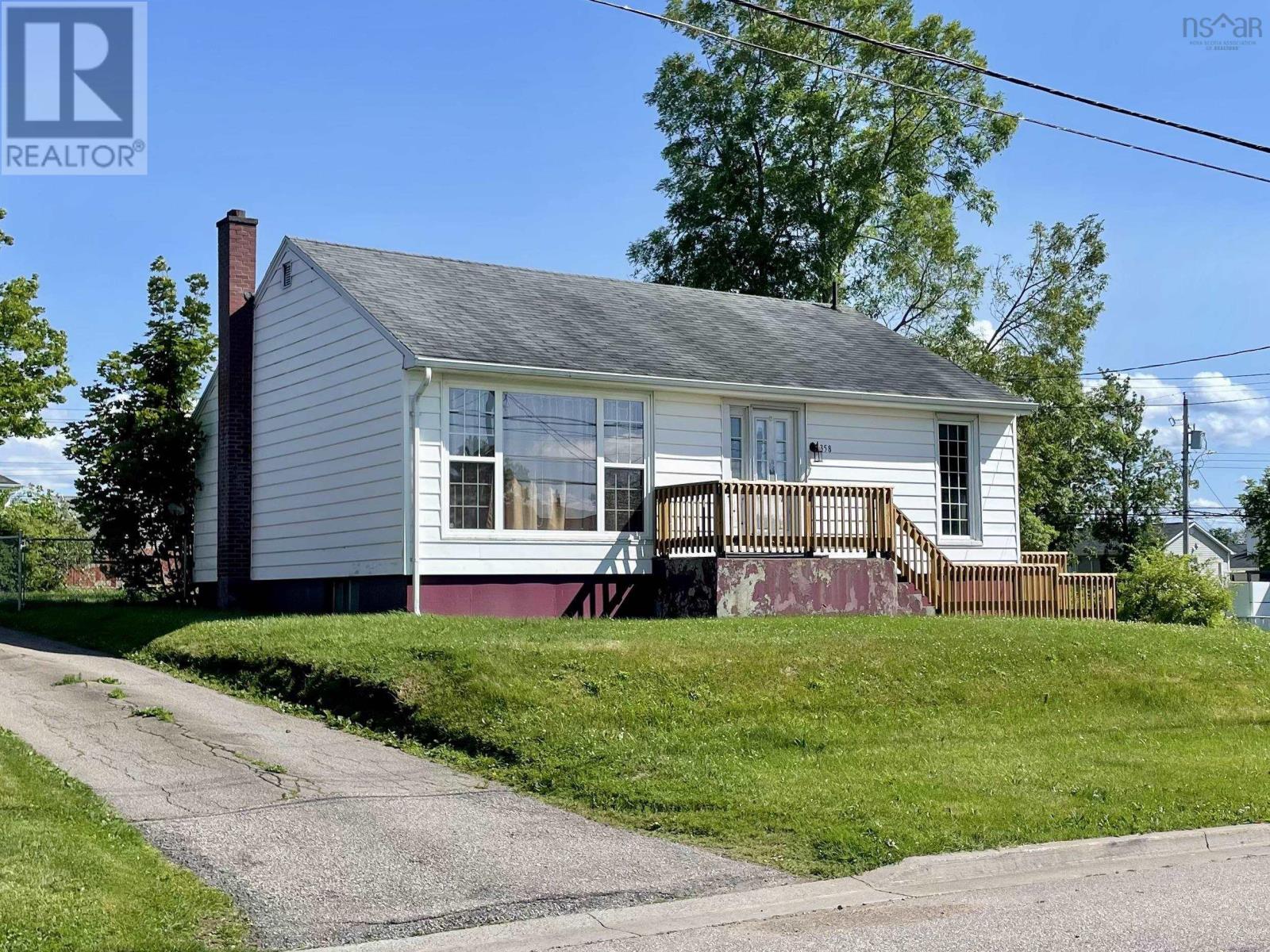 358 Columbia Street, Sydney, Nova Scotia  B1P 4K3 - Photo 2 - 202618627