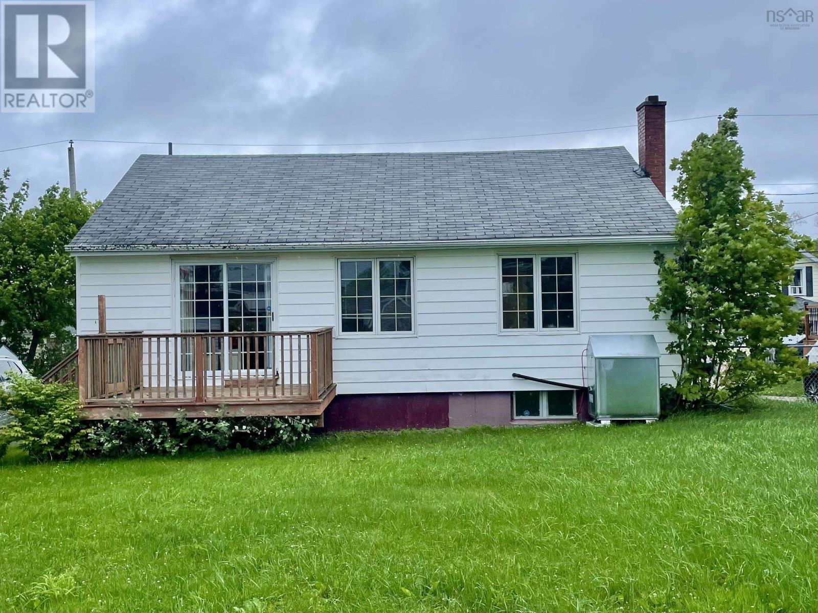 358 Columbia Street, Sydney, Nova Scotia  B1P 4K3 - Photo 4 - 202618627