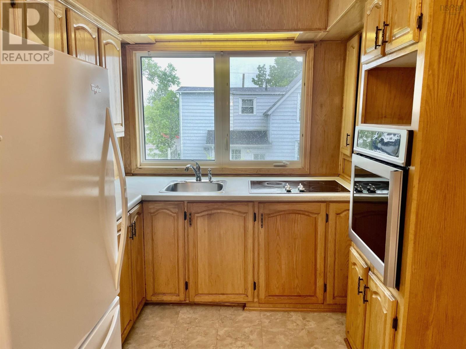 358 Columbia Street, Sydney, Nova Scotia  B1P 4K3 - Photo 5 - 202618627
