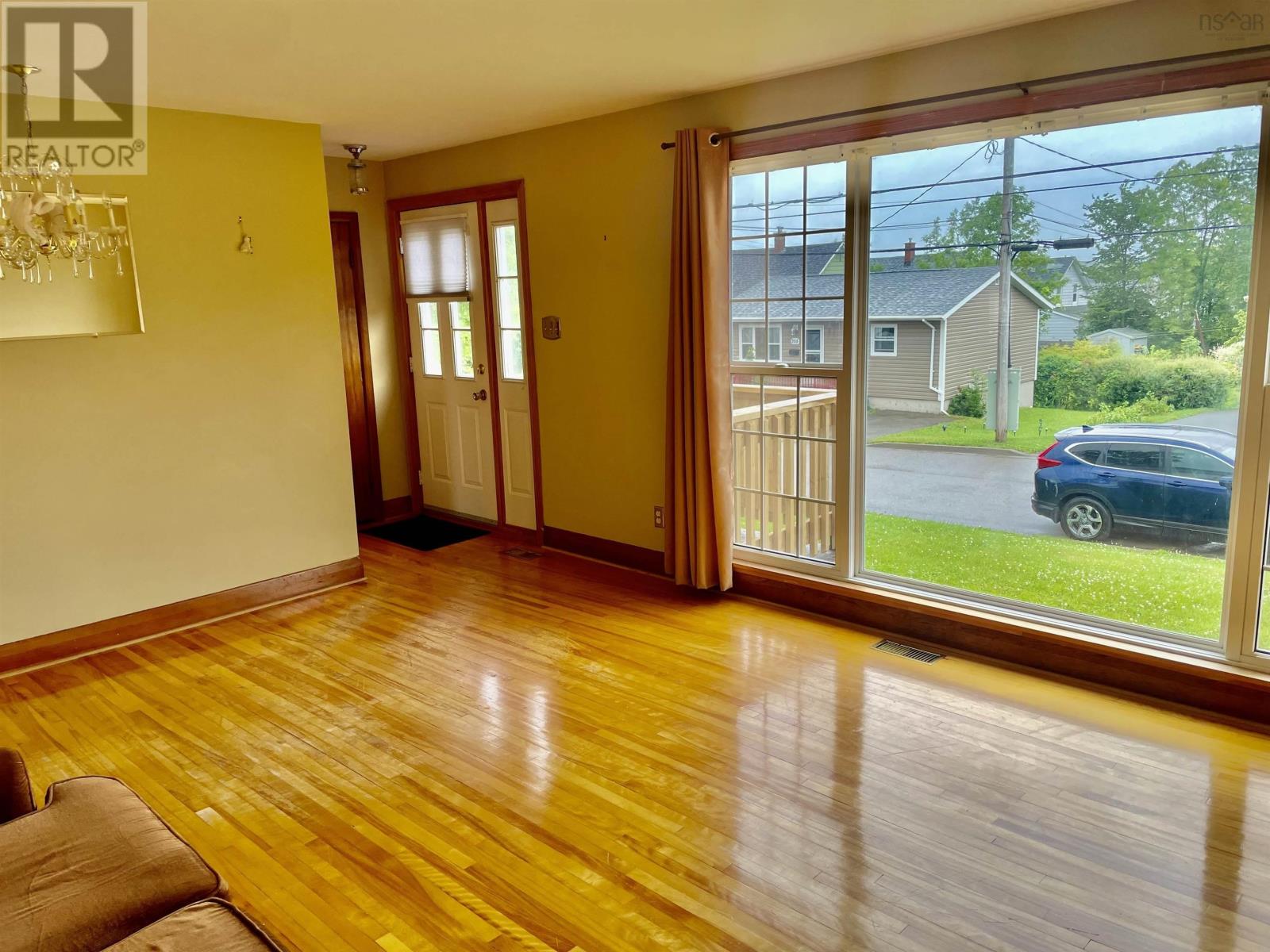 358 Columbia Street, Sydney, Nova Scotia  B1P 4K3 - Photo 7 - 202618627
