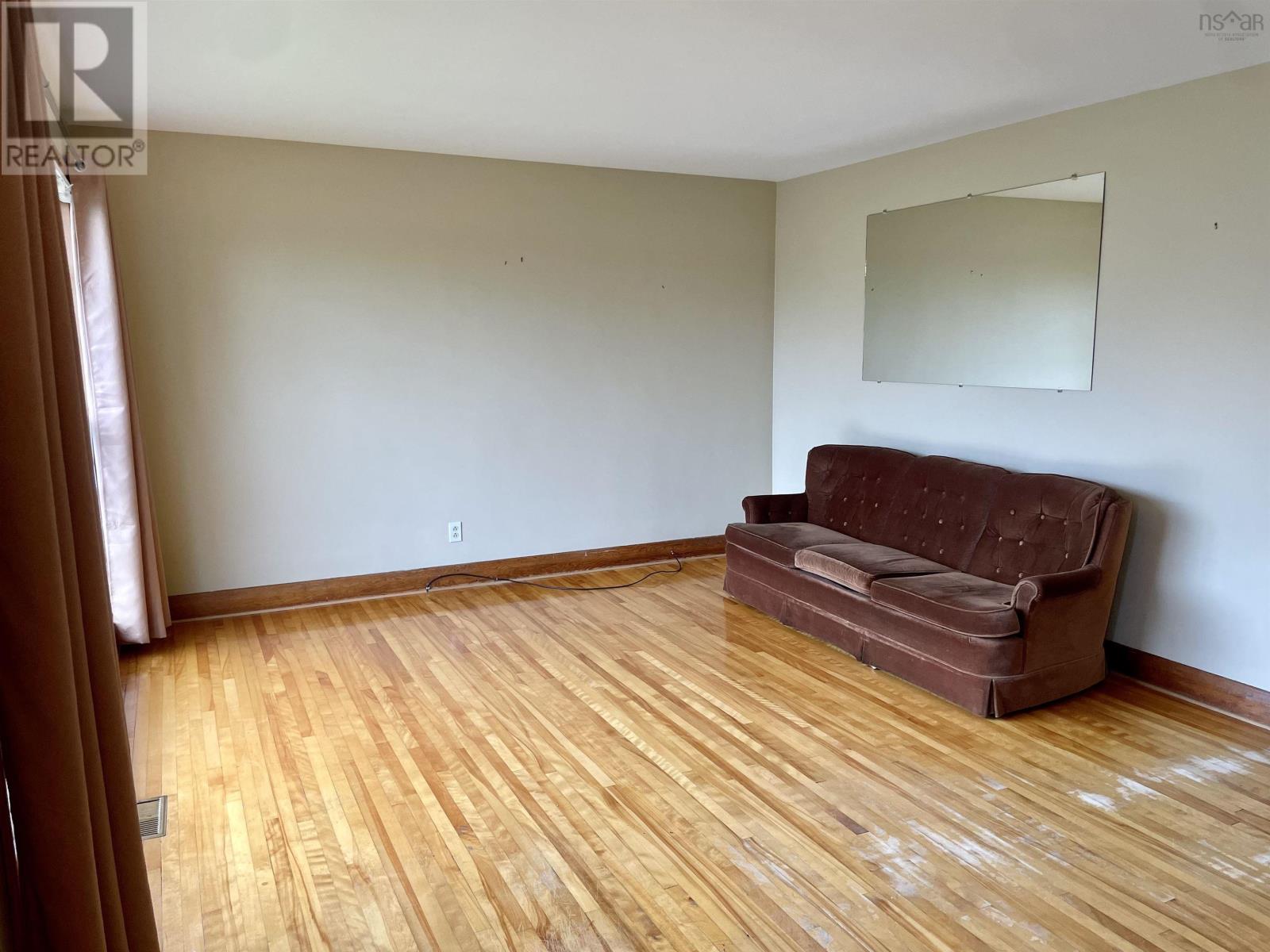 358 Columbia Street, Sydney, Nova Scotia  B1P 4K3 - Photo 8 - 202618627