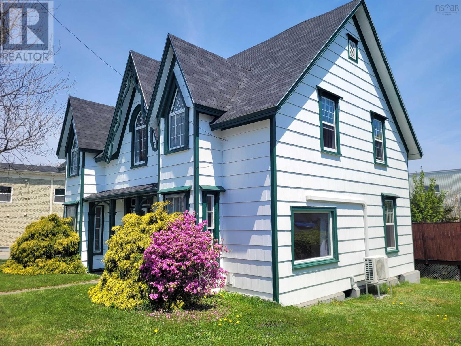 20 North Street, Lockeport, Nova Scotia  B0T 1L0 - Photo 2 - 202618658