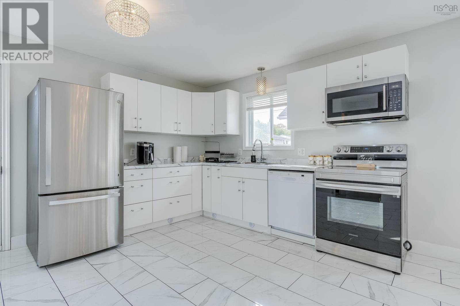 282 Charles Road, Timberlea, Nova Scotia  B3T 1N6 - Photo 9 - 202618780
