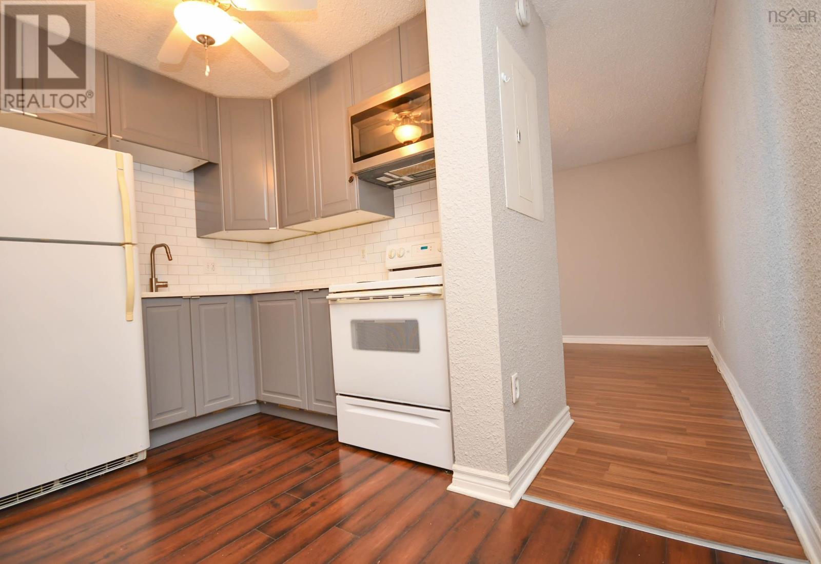 710 5572 North Ridge Road, Halifax, Nova Scotia  B3K 5S2 - Photo 2 - 202618859