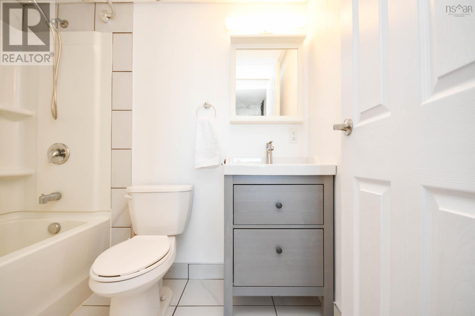 710 5572 North Ridge Road, Halifax, Nova Scotia  B3K 5S2 - Photo 8 - 202618859