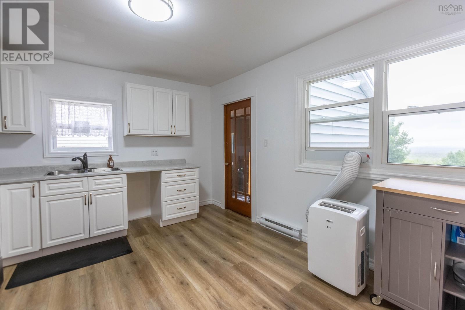 46 Maple Street, Springhill, Nova Scotia  B0M 1X0 - Photo 7 - 202618869