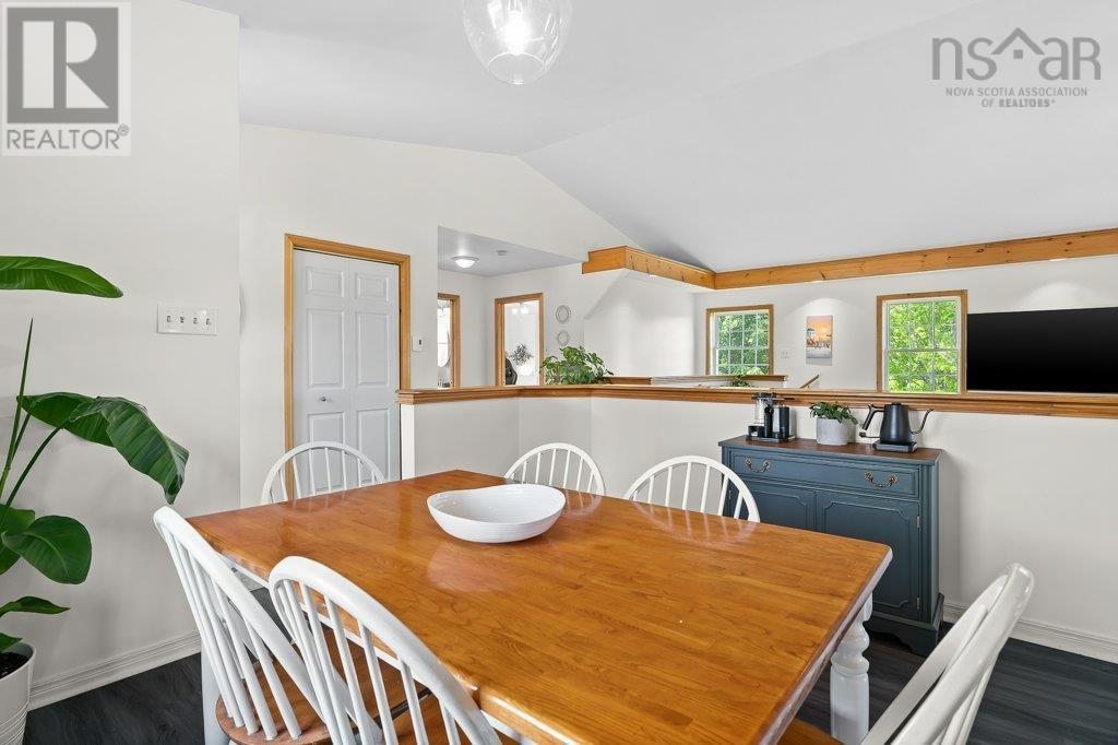 349 Highway 14, Robinsons Corner, Nova Scotia  B0J 1J0 - Photo 17 - 202619029
