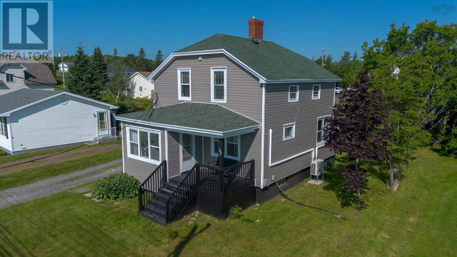 32 Highland Street, Glace Bay, Nova Scotia  B1A 2T5 - Photo 10 - 202619050