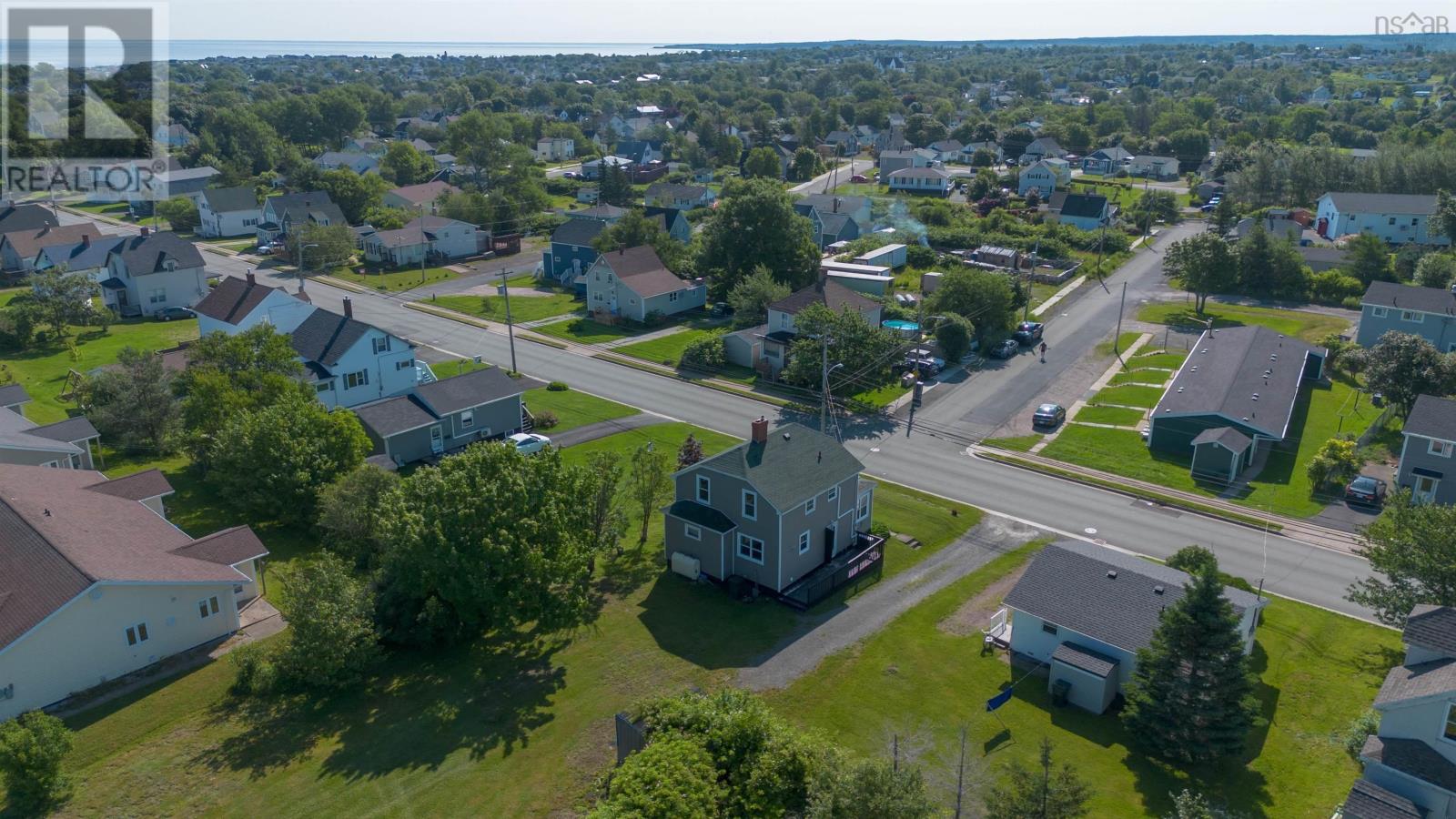 32 Highland Street, Glace Bay, Nova Scotia  B1A 2T5 - Photo 4 - 202619050