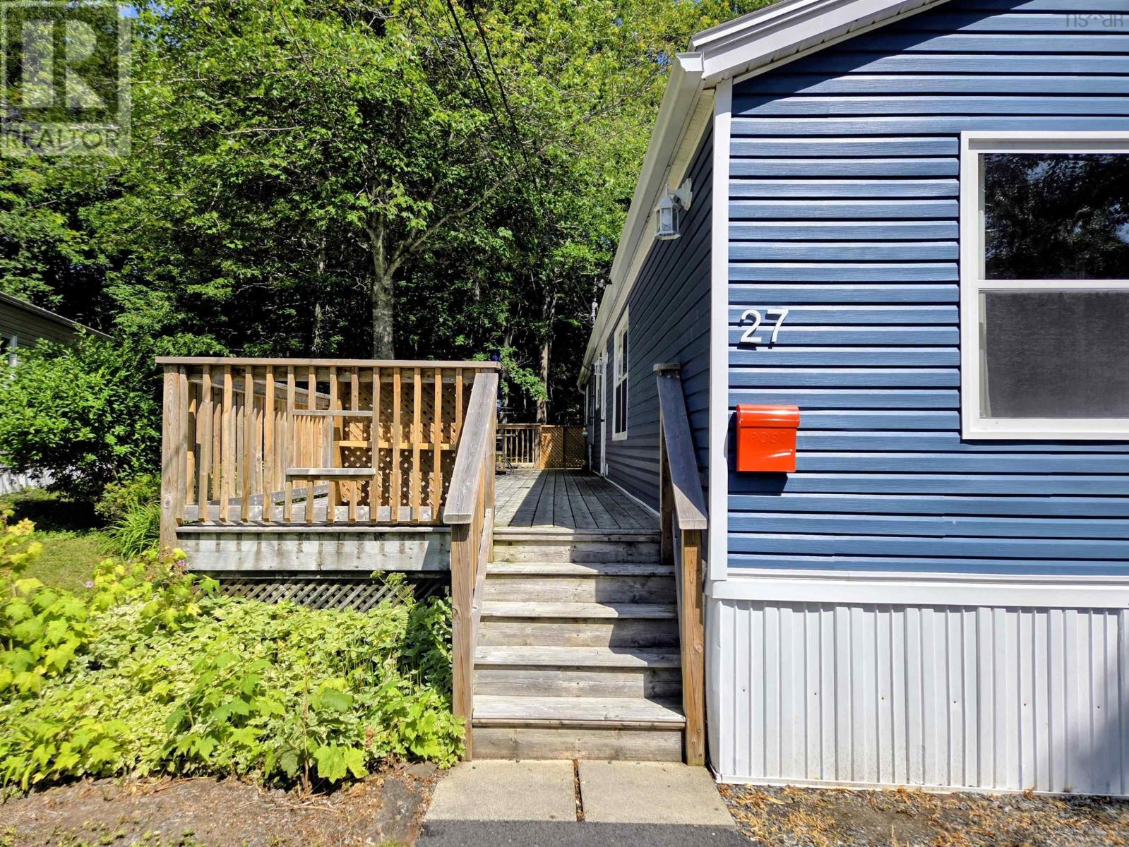 27 Spring Crescent, Bridgewater, Nova Scotia  B4V 3G3 - Photo 4 - 202619061