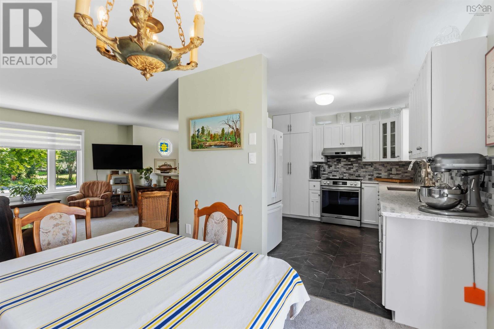 6 Iona Road, Wolfville, Nova Scotia  B4P 2H1 - Photo 11 - 202619093