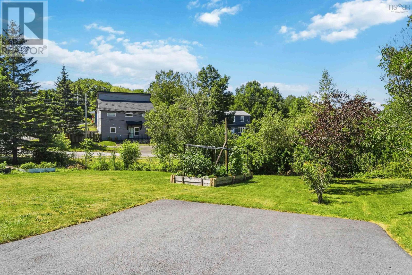 6 Iona Road, Wolfville, Nova Scotia  B4P 2H1 - Photo 33 - 202619093