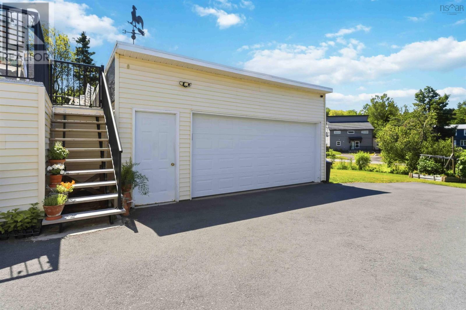 6 Iona Road, Wolfville, Nova Scotia  B4P 2H1 - Photo 37 - 202619093