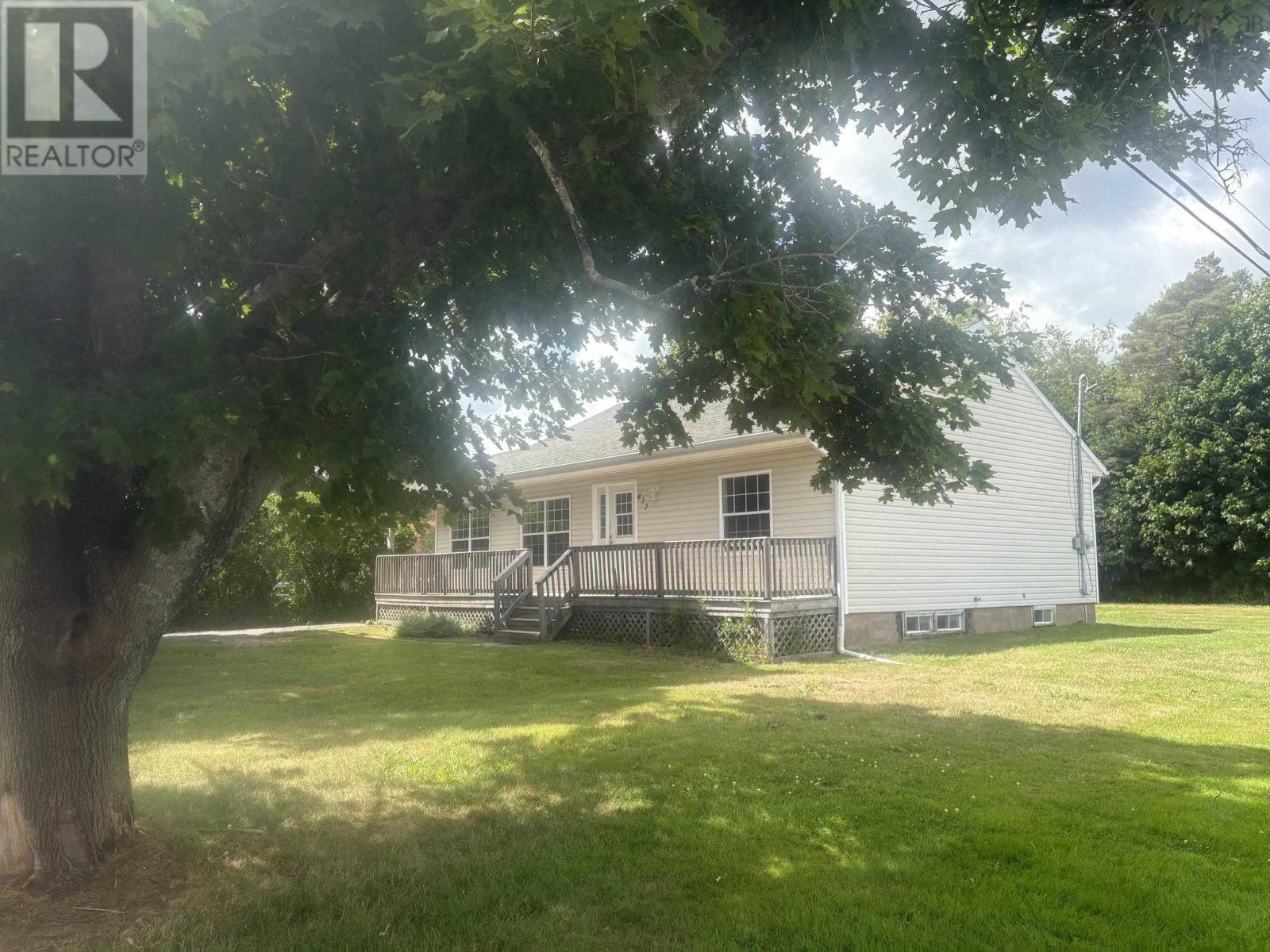 437 Main Street, Middleton, Nova Scotia  B0P 1M0 - Photo 2 - 202601705