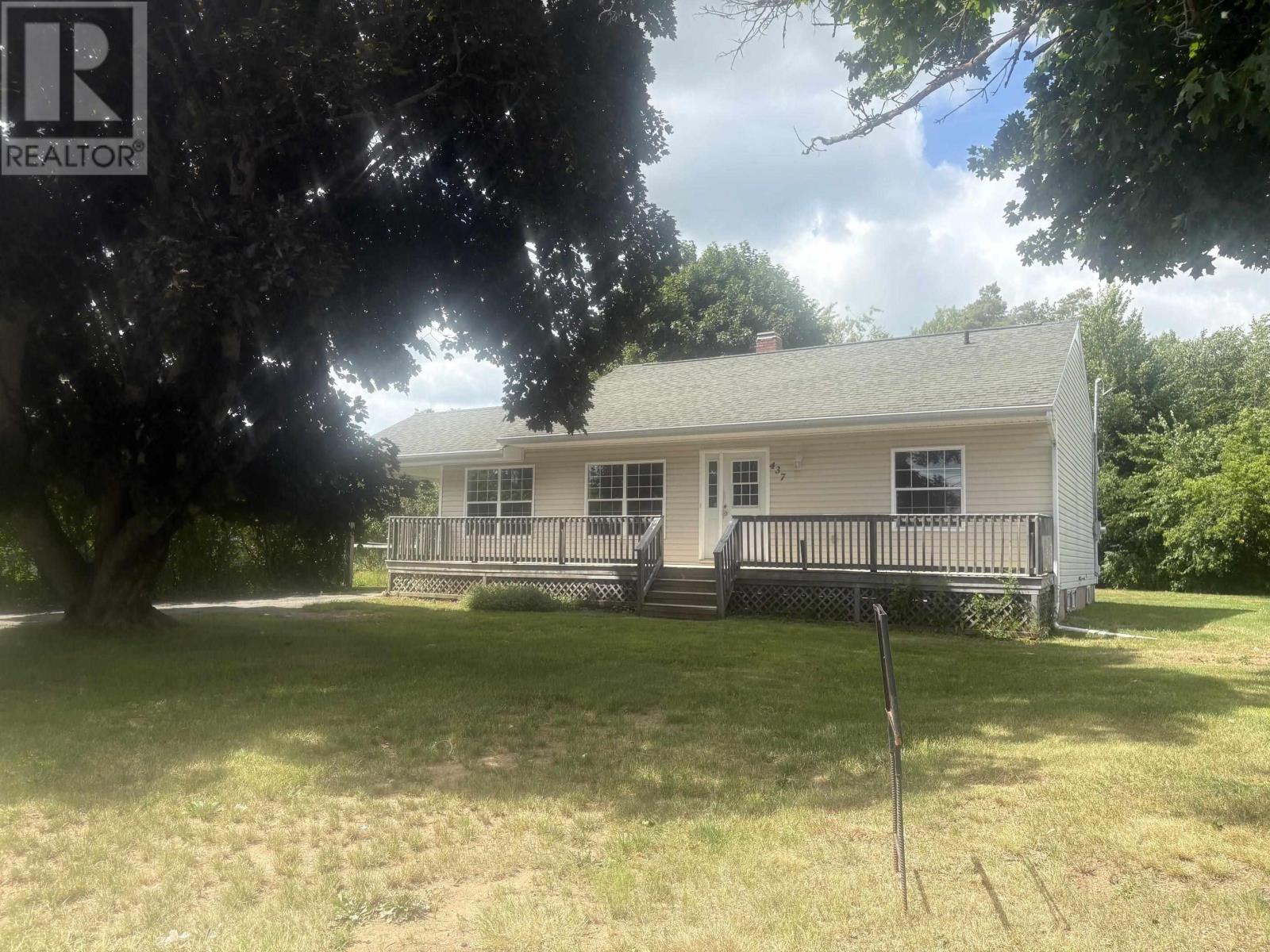 437 Main Street, Middleton, Nova Scotia  B0P 1M0 - Photo 3 - 202601705