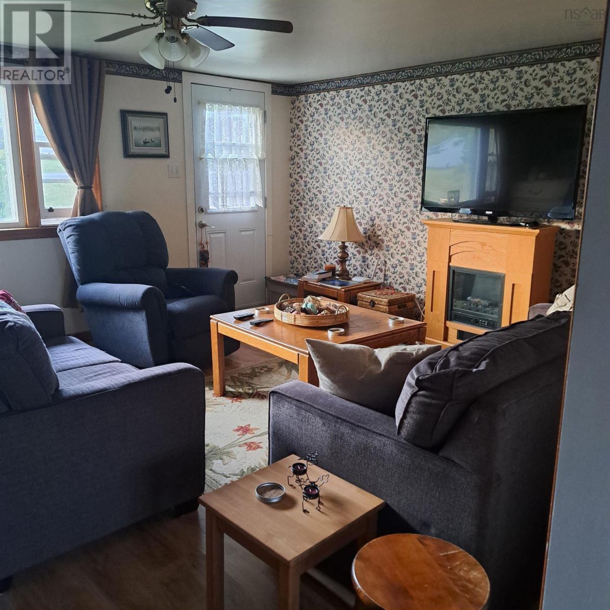 4540 Highway 2, Upper Economy, Nova Scotia  B0M 1J0 - Photo 4 - 202619122