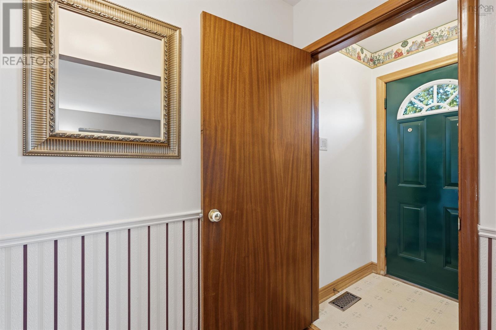 8 Windward Avenue, Dartmouth, Nova Scotia  B2W 2H1 - Photo 5 - 202619158