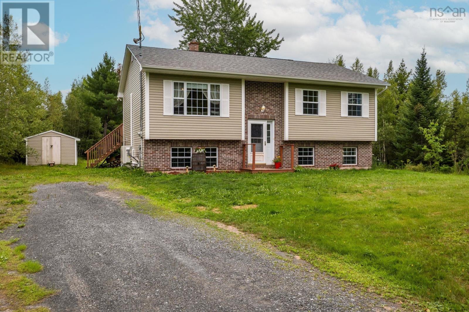 166 Dalrymple Drive, Nine Mile River, Nova Scotia  B2S 2S1 - Photo 2 - 202619326