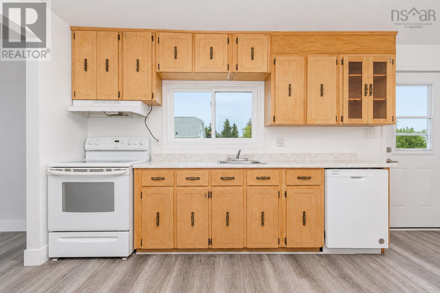 3444 Emerald Street, New Waterford, Nova Scotia  B1H 1H6 - Photo 6 - 202619521