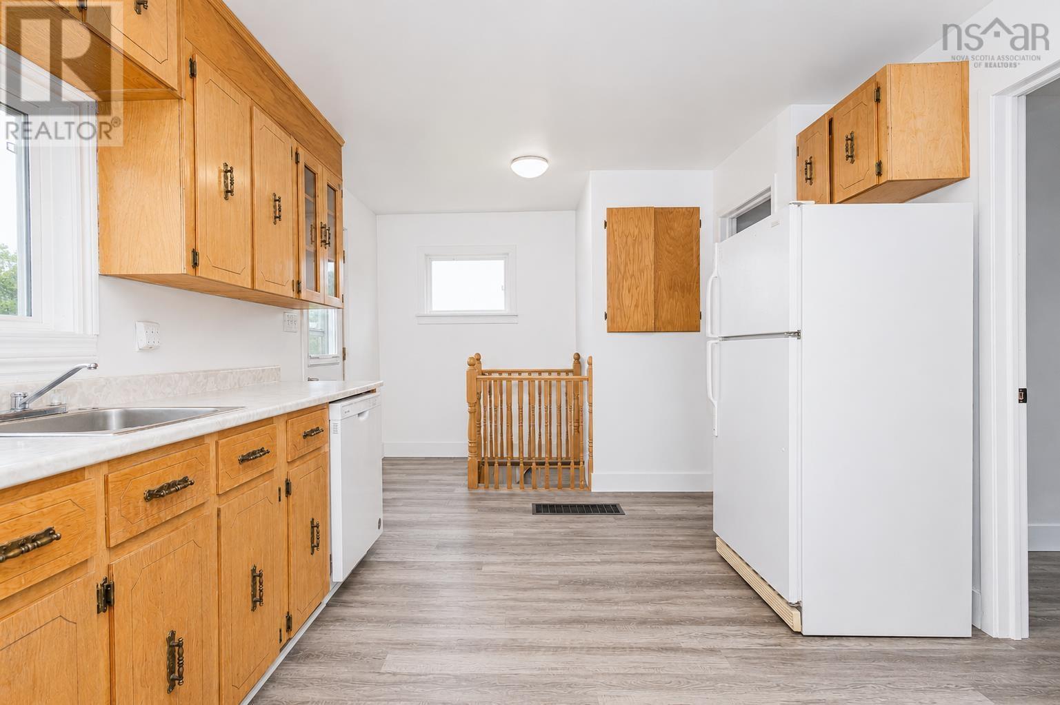 3444 Emerald Street, New Waterford, Nova Scotia  B1H 1H6 - Photo 7 - 202619521