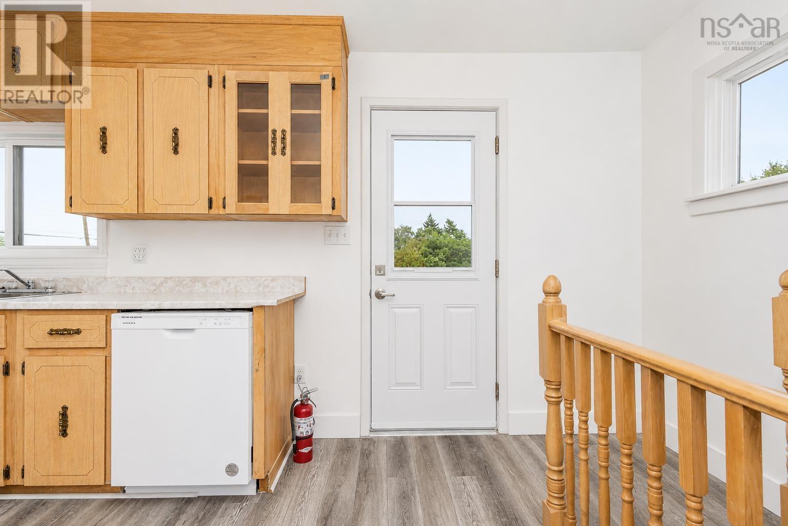 3444 Emerald Street, New Waterford, Nova Scotia  B1H 1H6 - Photo 8 - 202619521