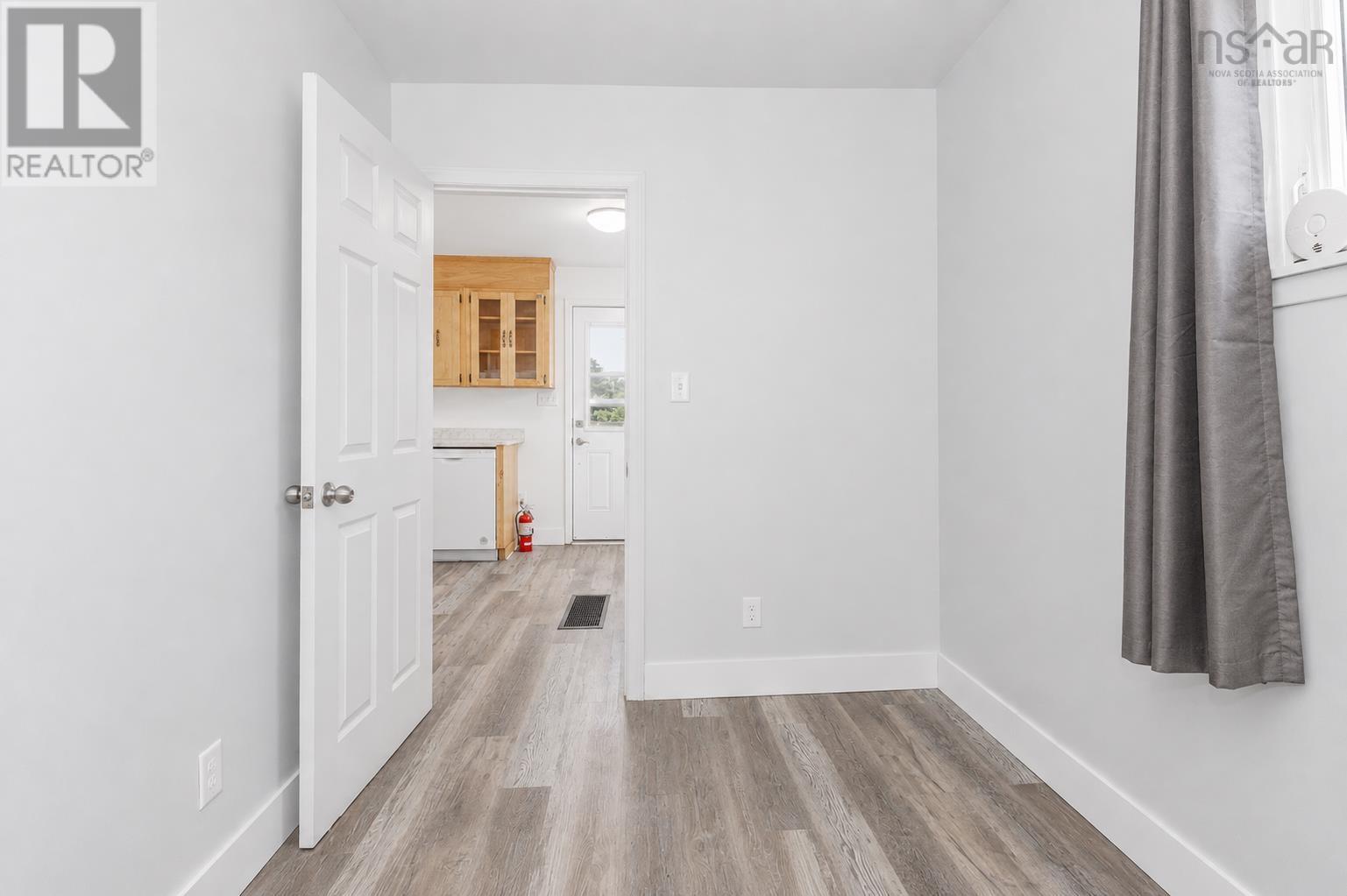 3444 Emerald Street, New Waterford, Nova Scotia  B1H 1H6 - Photo 9 - 202619521