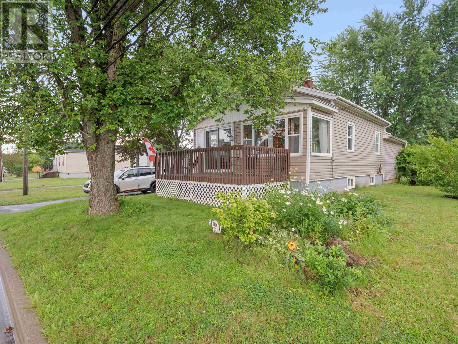 9 Main Street East, Stewiacke, Nova Scotia  B0N 2J0 - Photo 32 - 202619579