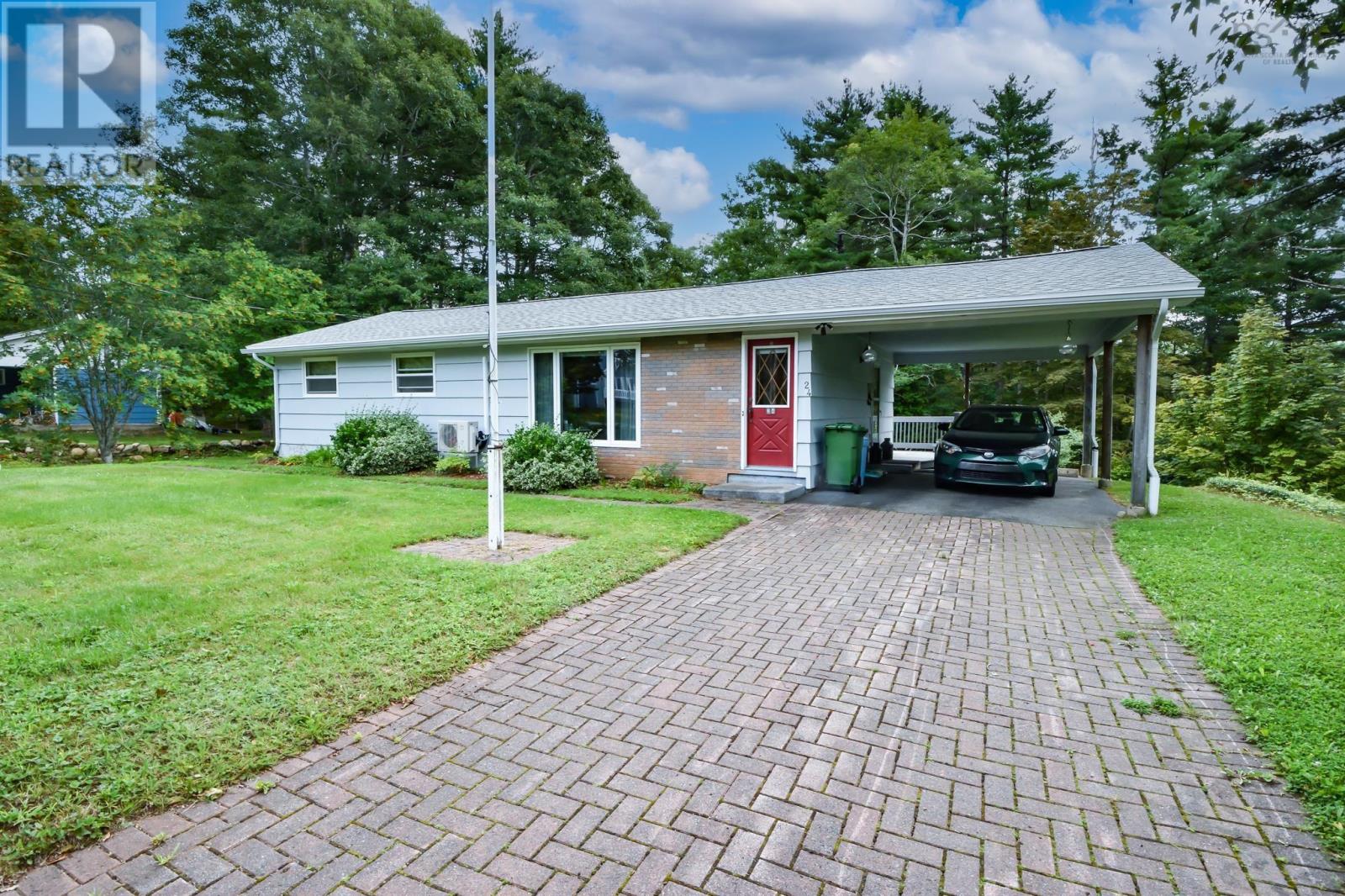 24 Green Acres Road, Pleasantville, Nova Scotia  B0R 1G0 - Photo 3 - 202619587