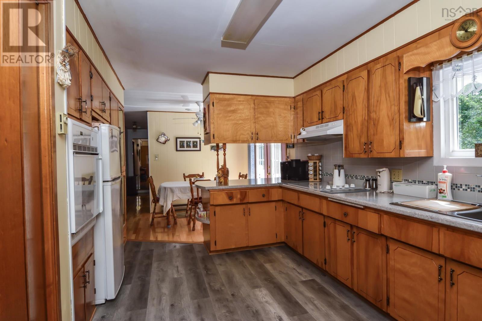 24 Green Acres Road, Pleasantville, Nova Scotia  B0R 1G0 - Photo 7 - 202619587