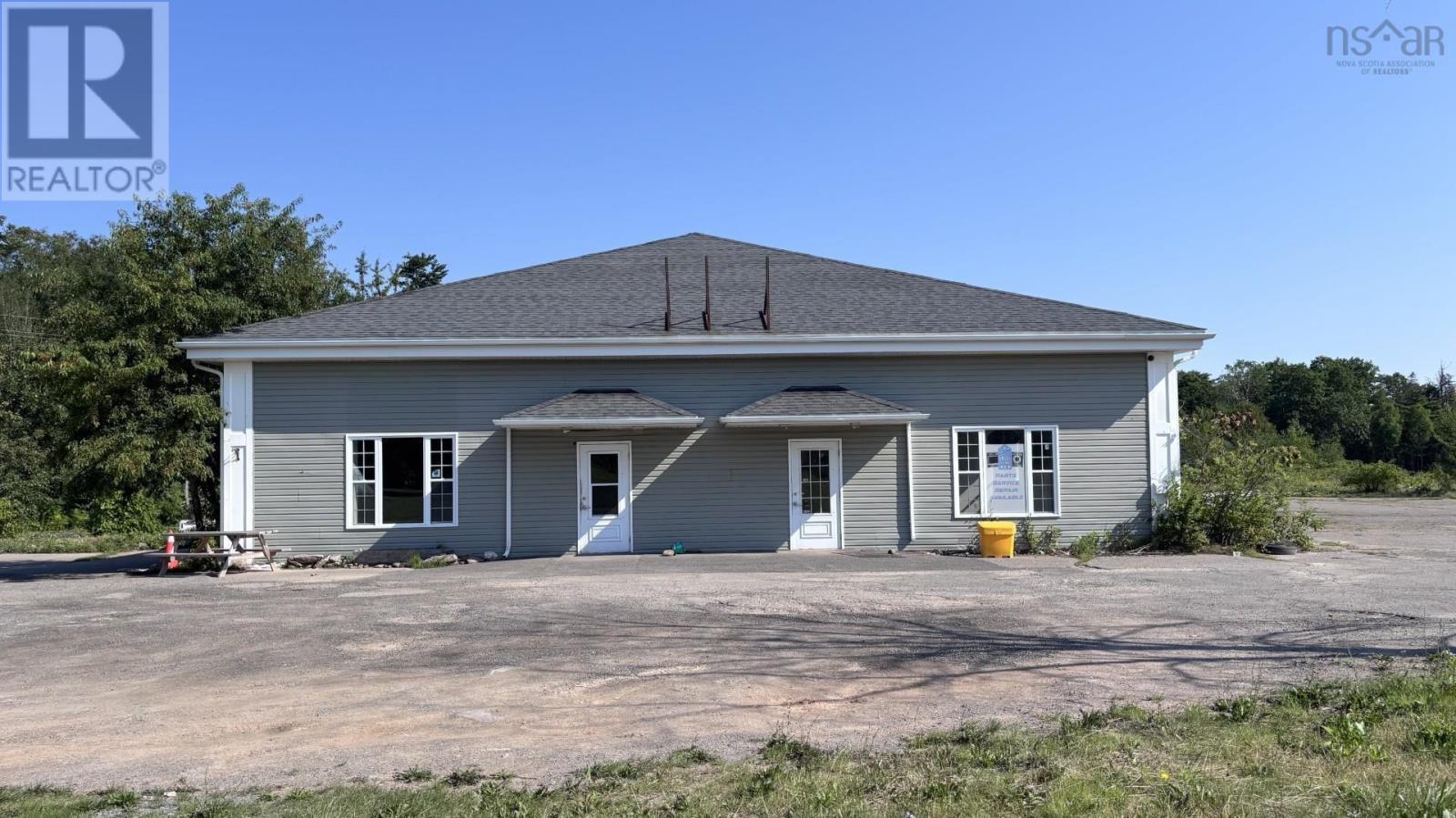 9701 Commercial Street, New Minas, Nova Scotia  B4N 3G6 - Photo 3 - 202619768