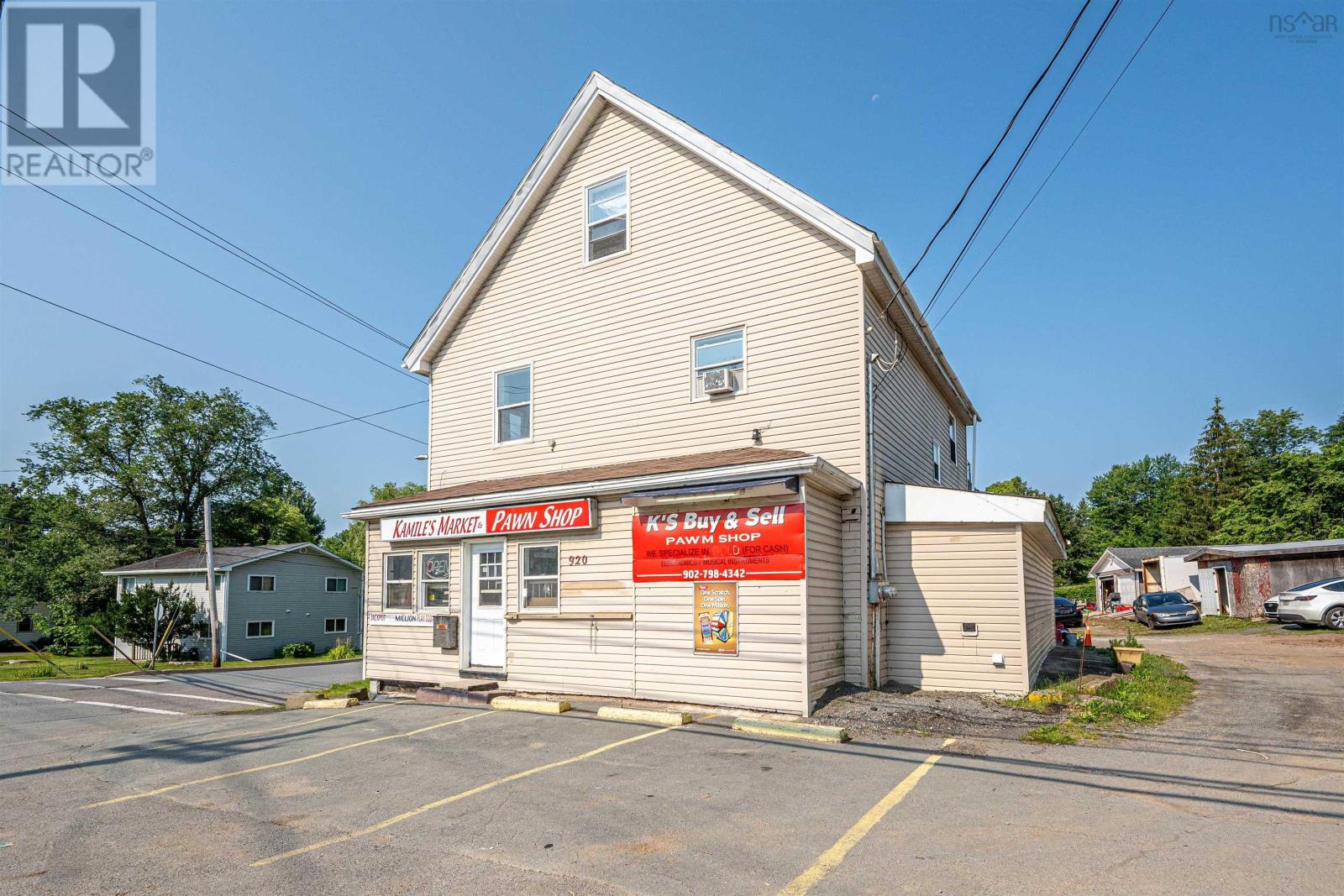 920 King Street, Windsor, Nova Scotia  B0N 2T0 - Photo 2 - 202620028