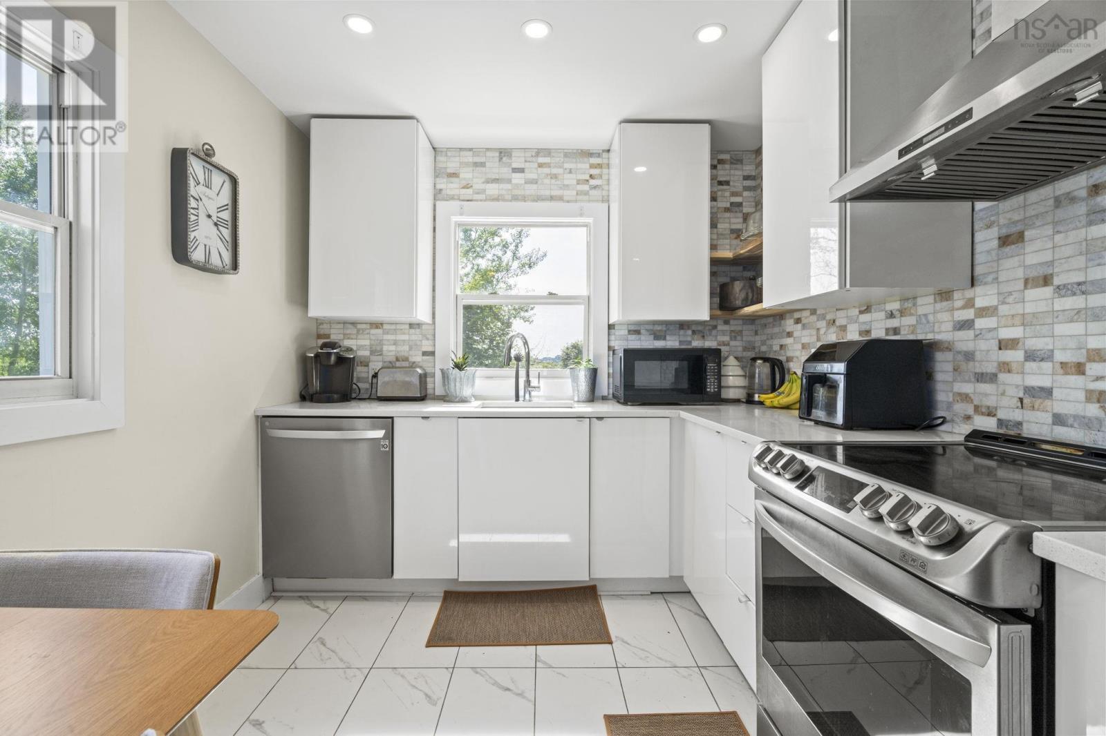 2 Hilltop Terrace, Dartmouth, Nova Scotia  B2Y 3T1 - Photo 10 - 202620146