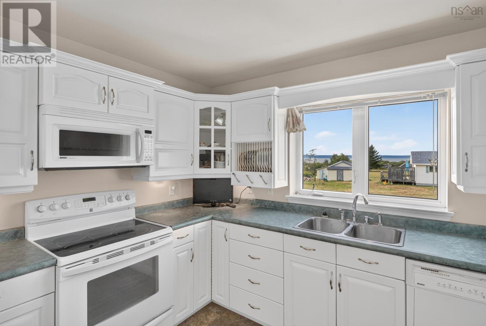 92 Dixon Road, Grosses Coques, Nova Scotia  B0W 1M0 - Photo 14 - 202620462