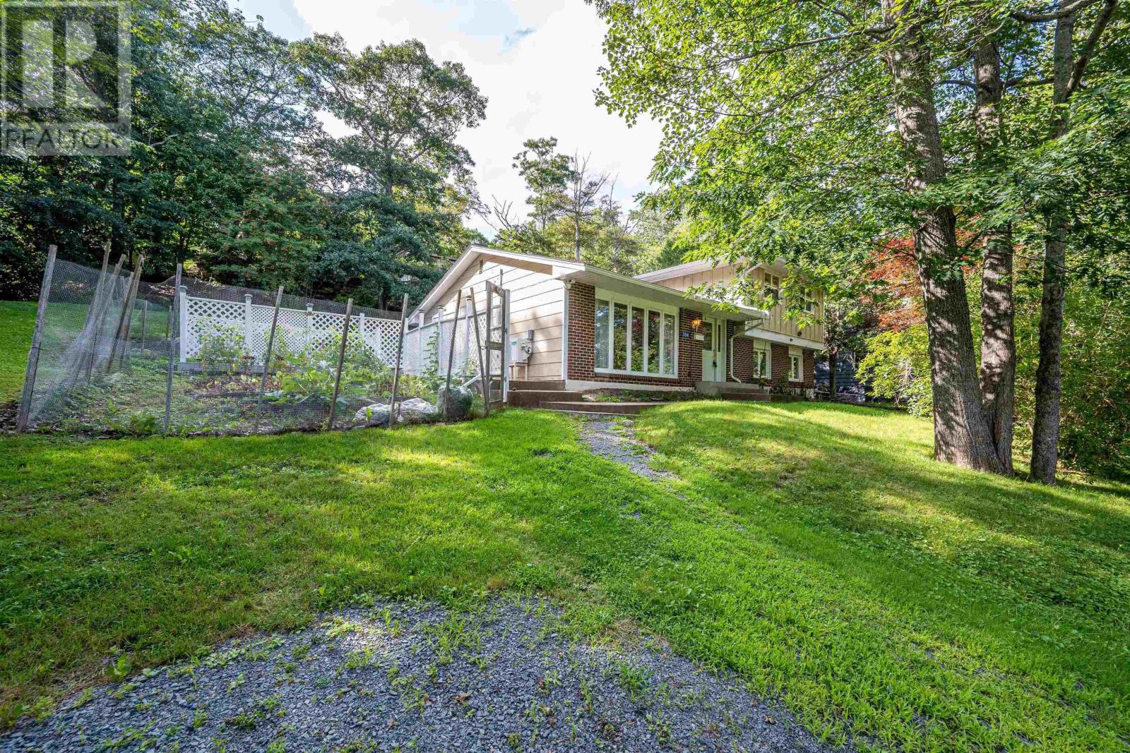 204 High Street, Bedford, Nova Scotia  B4A 1N7 - Photo 31 - 202620609