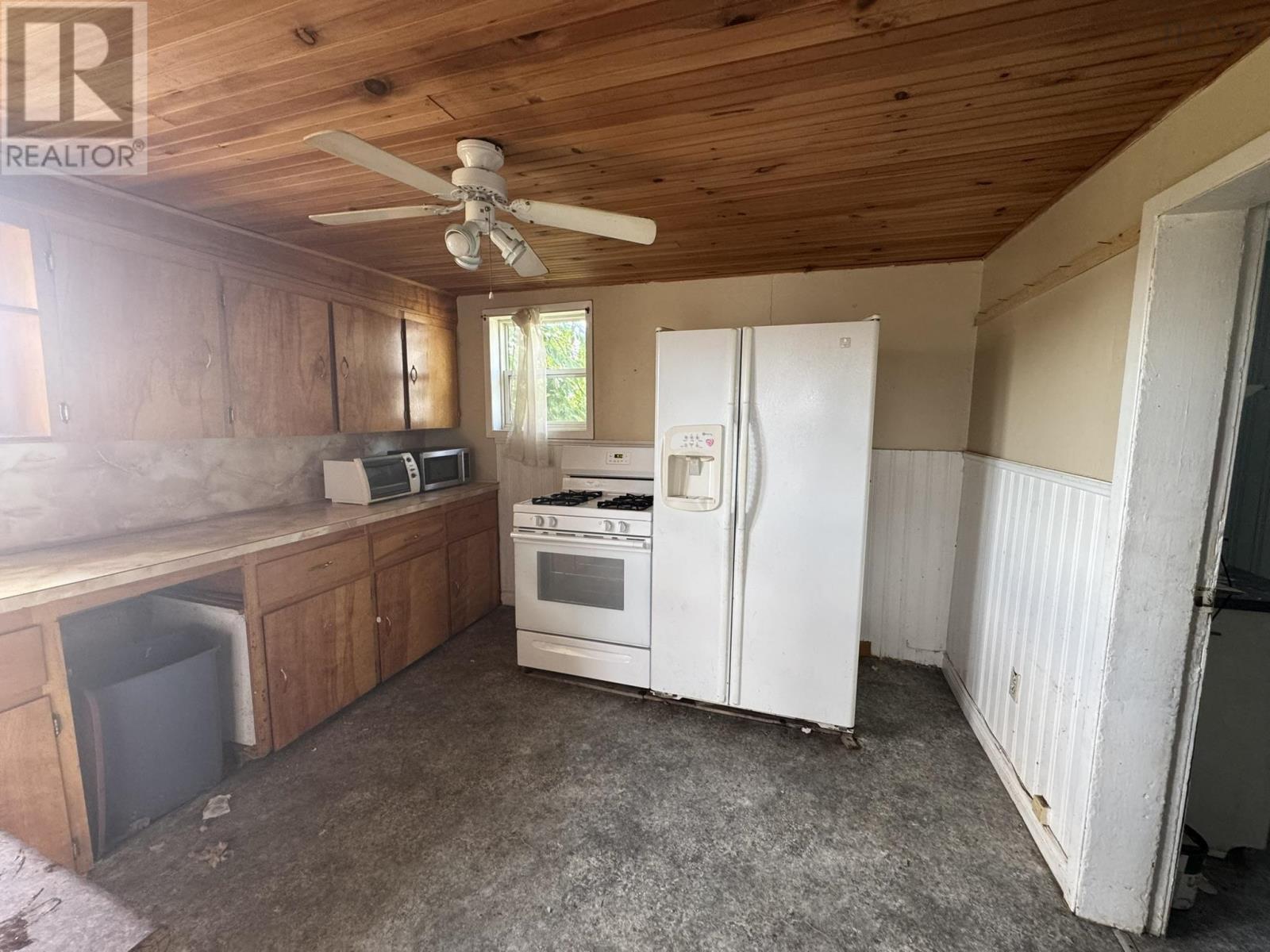 2049 Irving Street, Westville, Nova Scotia  B0K 2A0 - Photo 9 - 202620806