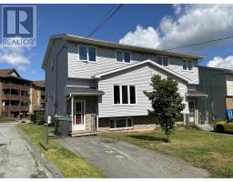 17 Oakwood, dartmouth, Nova Scotia
