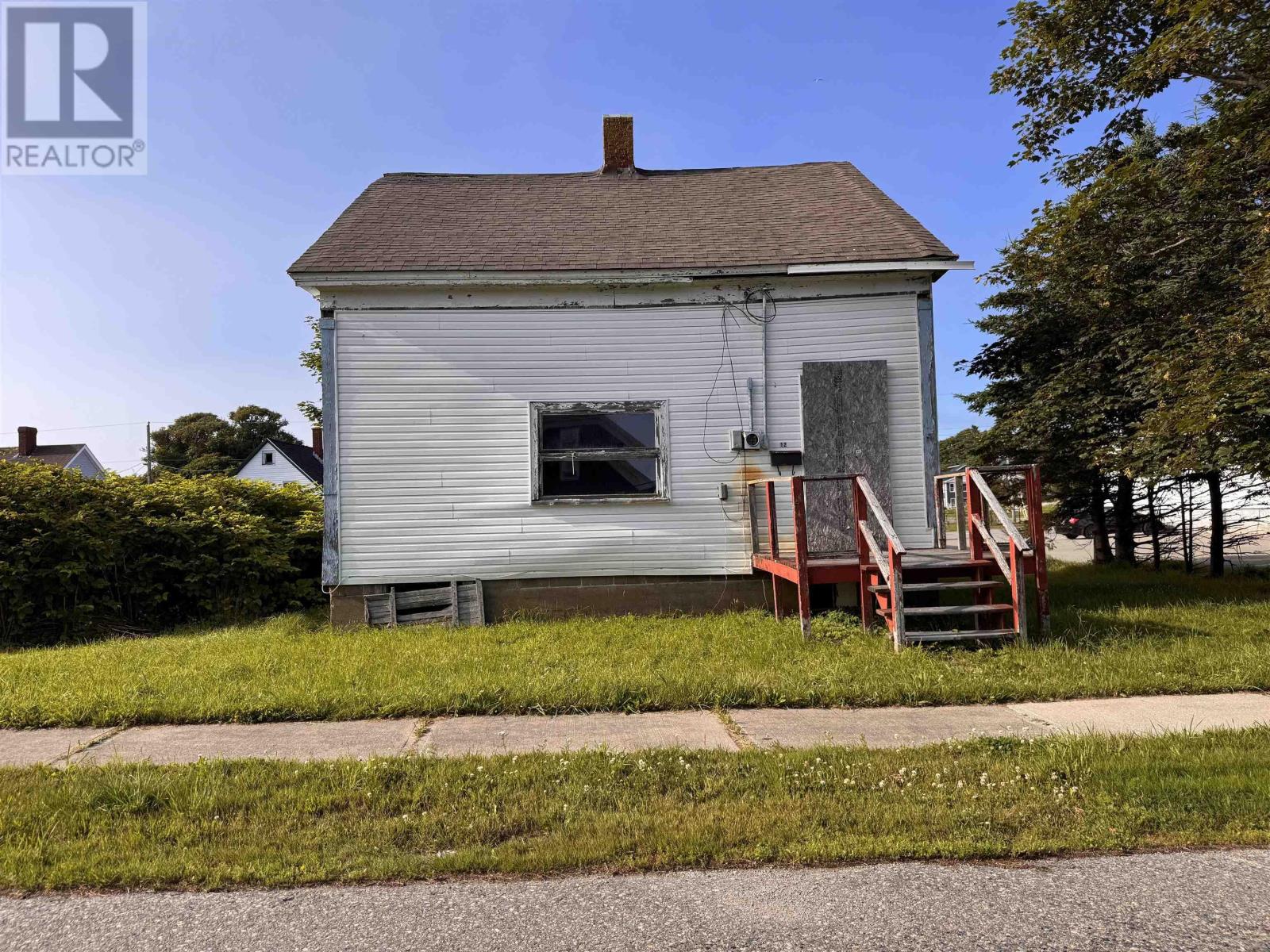 12 Butler Street, yarmouth, Nova Scotia