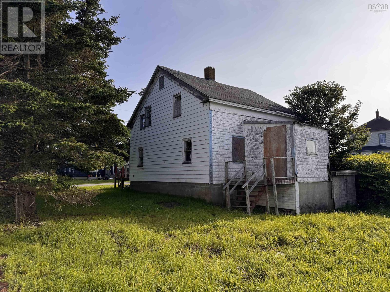 12 Butler Street, Yarmouth, Nova Scotia  B5A 3Y8 - Photo 4 - 202621155