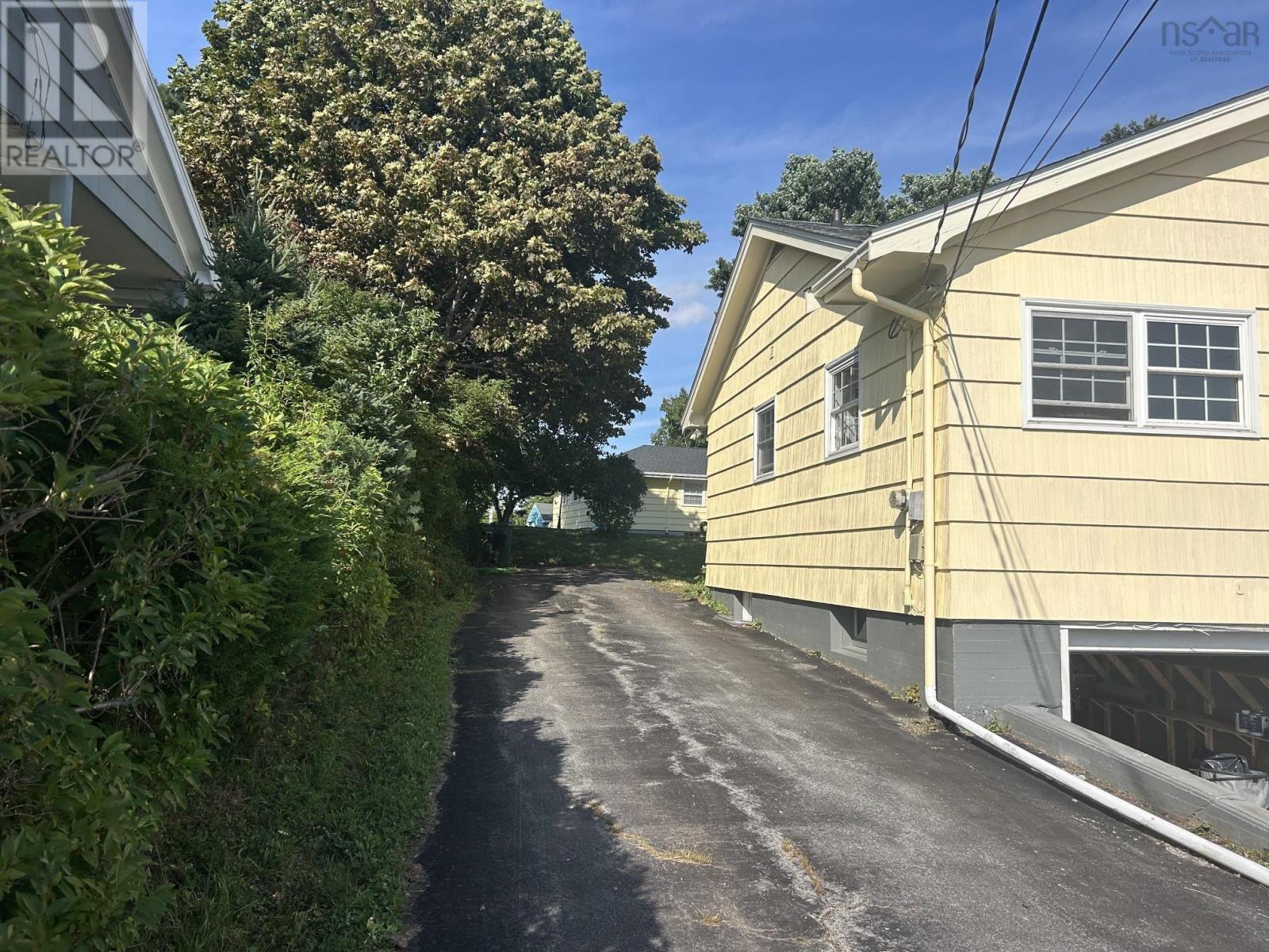176 Green Street, Lunenburg, Nova Scotia  B0J 2C0 - Photo 5 - 202621178