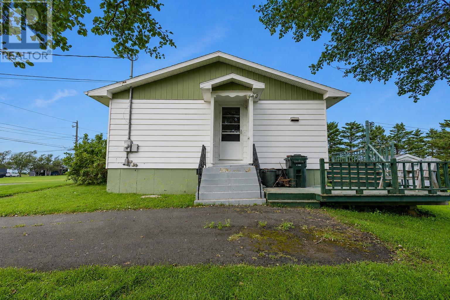 46 Row Street, Glace Bay, Nova Scotia  B1A 4T7 - Photo 28 - 202621183