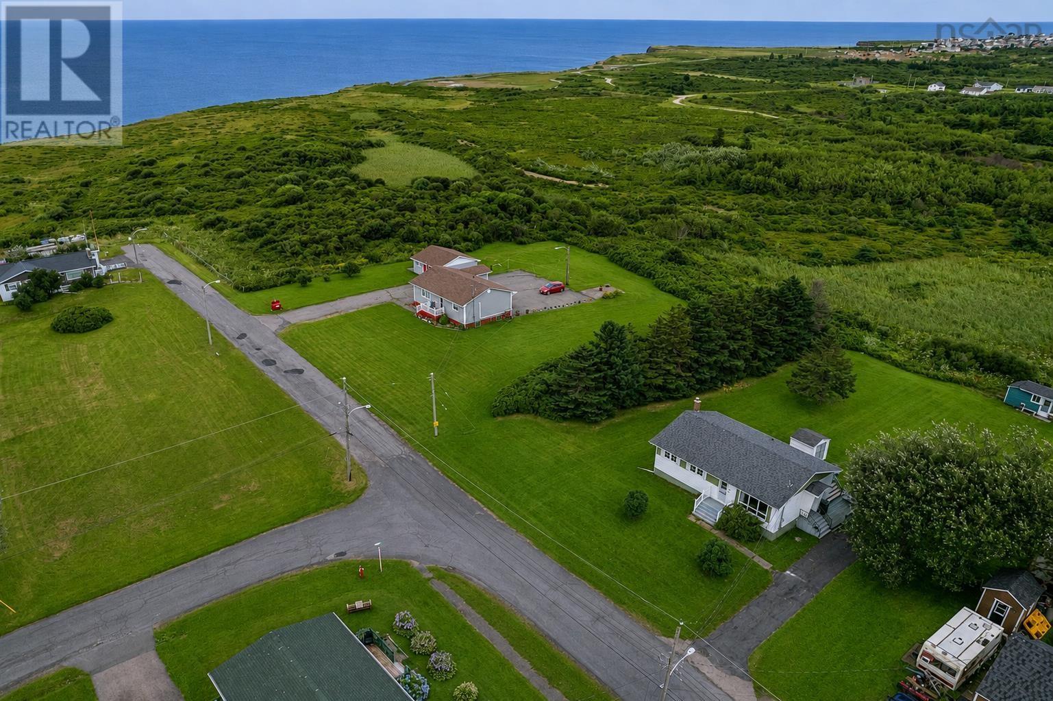 46 Row Street, Glace Bay, Nova Scotia  B1A 4T7 - Photo 35 - 202621183