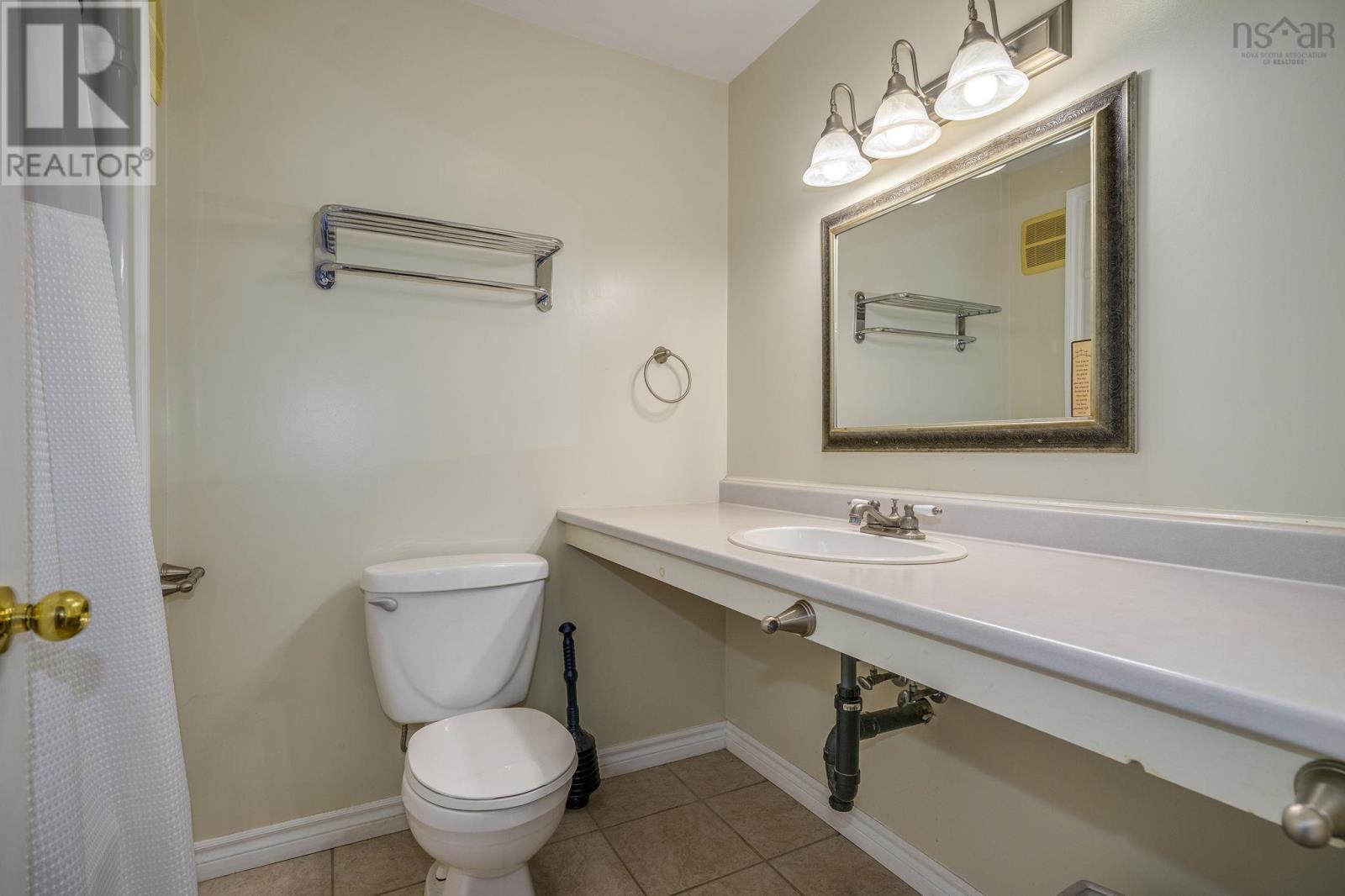 111 Montague Row, Digby, Nova Scotia  B0V 1A0 - Photo 40 - 202621187