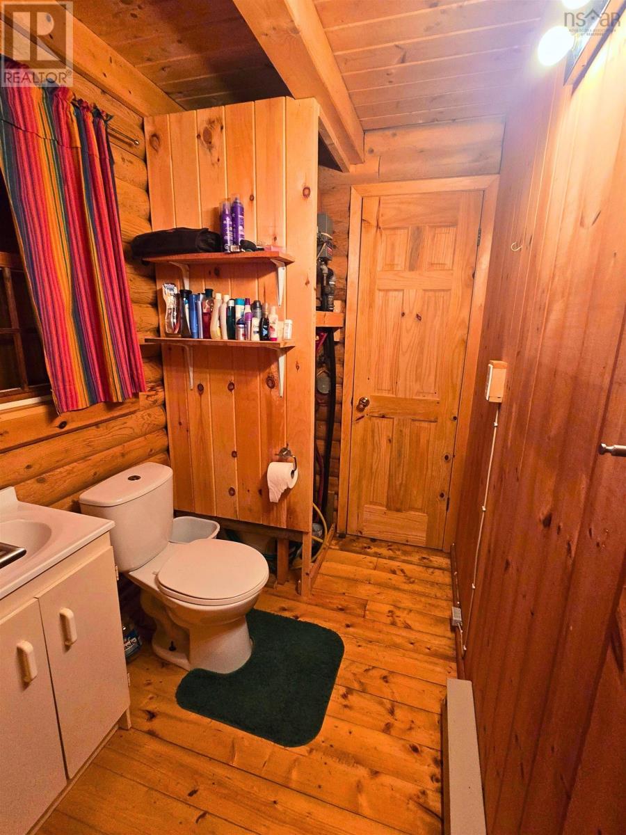 21 Lakefront Drive, Loch Lomond, Nova Scotia  B2E 1B3 - Photo 11 - 202621356