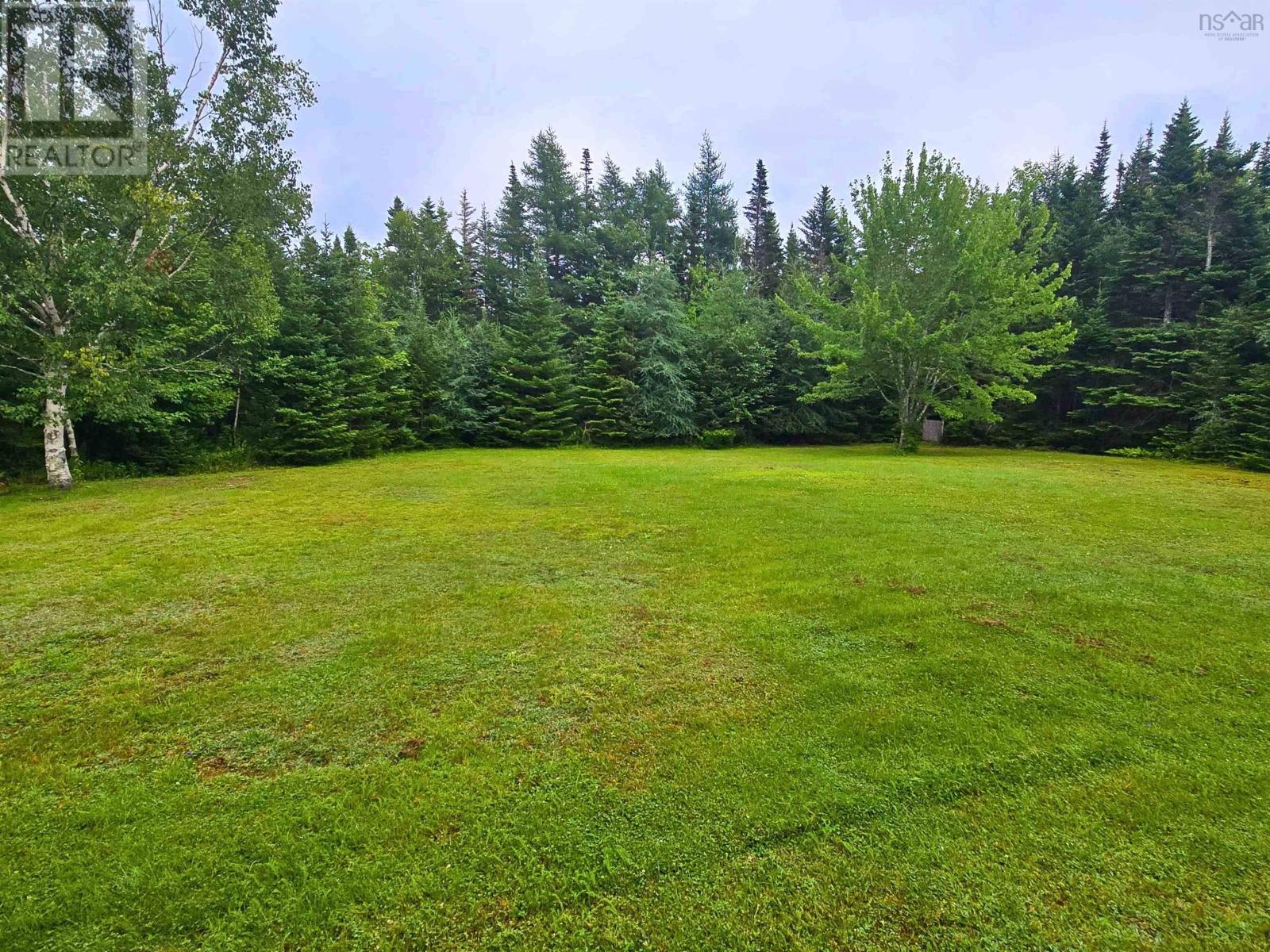 21 Lakefront Drive, Loch Lomond, Nova Scotia  B2E 1B3 - Photo 3 - 202621356