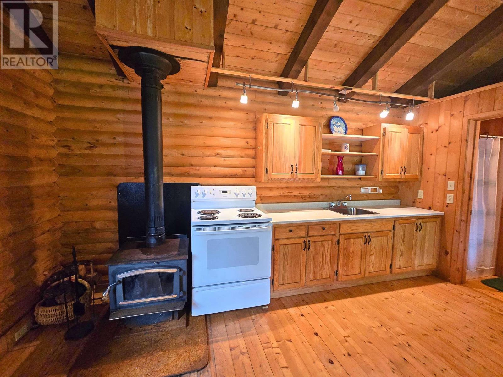 21 Lakefront Drive, Loch Lomond, Nova Scotia  B2E 1B3 - Photo 8 - 202621356