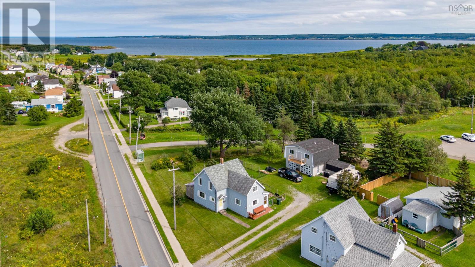 218 Pitt Street, Sydney Mines, Nova Scotia  B1V 1S3 - Photo 13 - 202621581