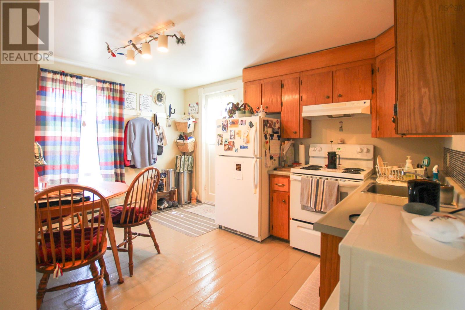 28 St. Andrews Street, Bridgewater, Nova Scotia  B4V 1N8 - Photo 10 - 202621817
